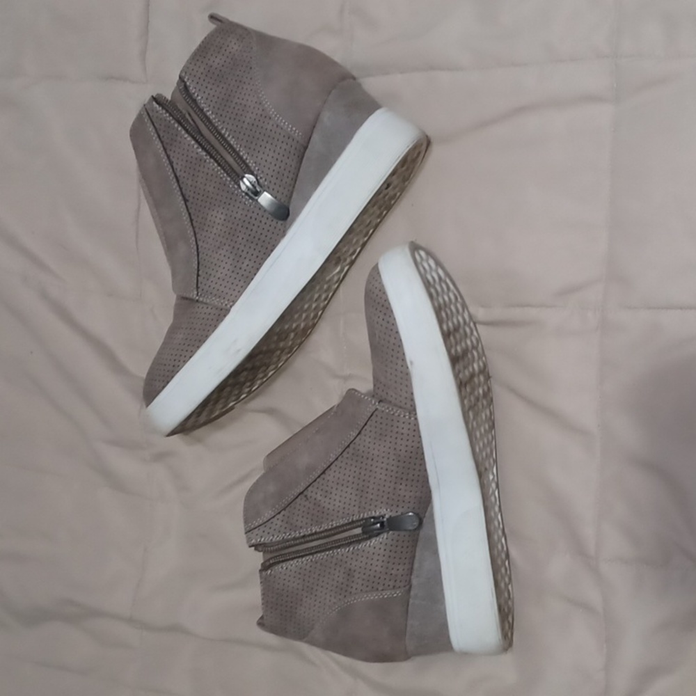 Brown wedge womens sneakers size 7